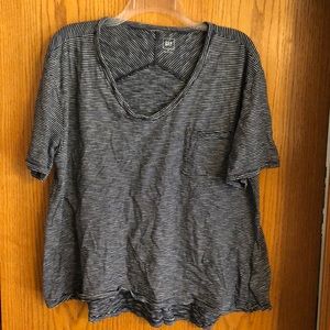 Striped GAP T-shirt with pocket- Size XL